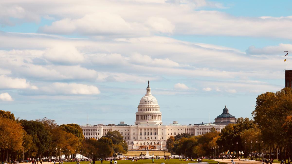 photo of the US Capitol building from the National Mall